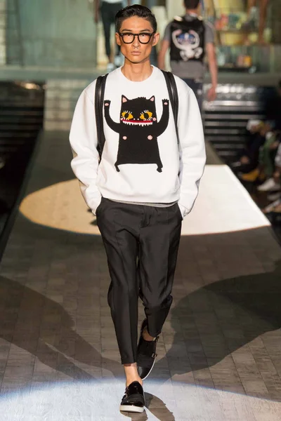 Look 29